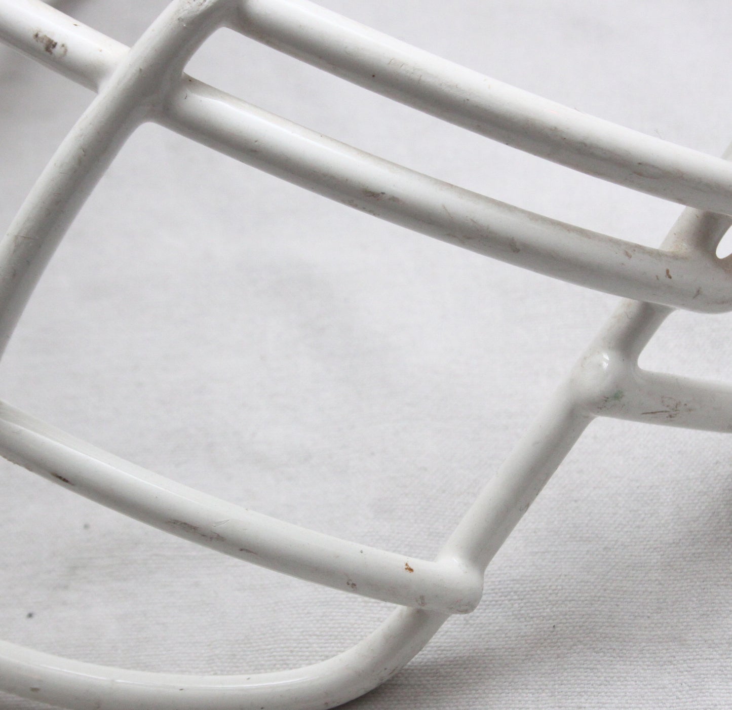 Pre-owned Vintage 1999 Riddell RJOP-DW Football Helmet Facemask - White